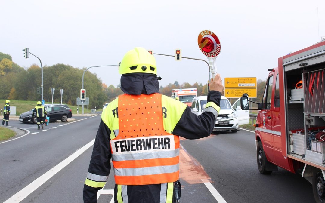 Distribusi Bantuan di Gudang